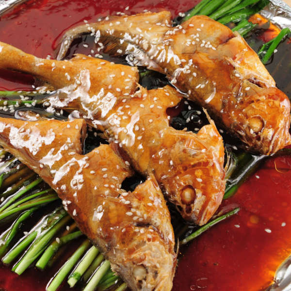 Hangzhou Yellow Croaker on Iron Plate