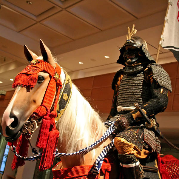 Leeds knight on horse leeds museum