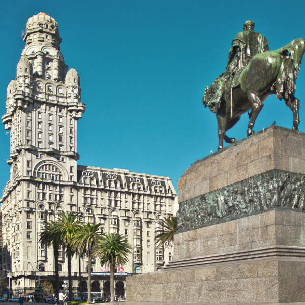 Montevideo historical buildings