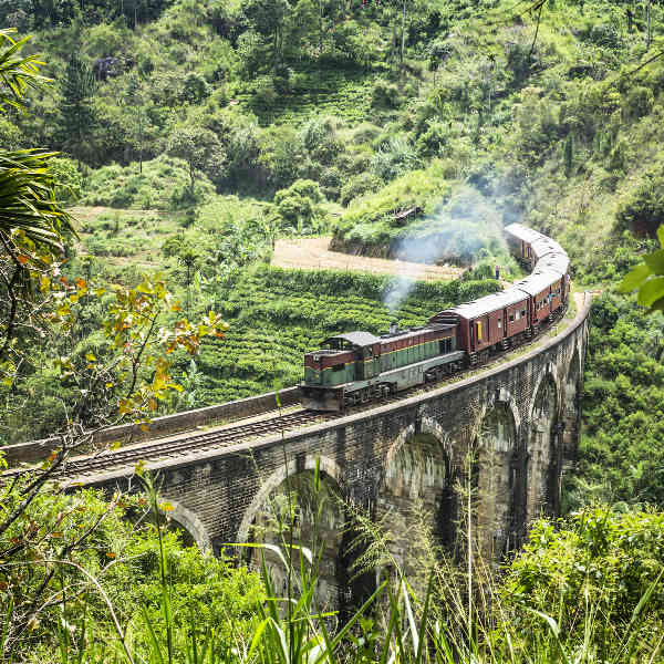 Sri Lanka train-rides-sri-lanka